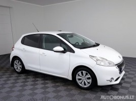 Peugeot 208 хэтчбек