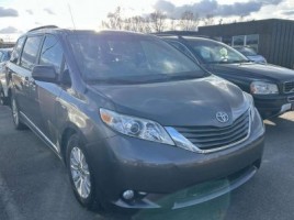 Toyota Sienna | 1