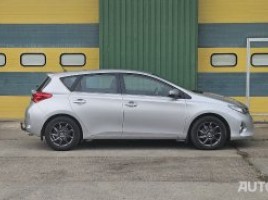 Toyota Auris | 4