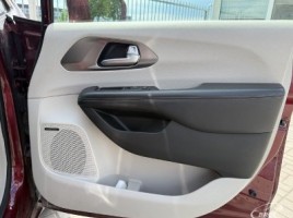 Chrysler Pacifica | 3