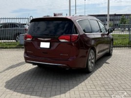 Chrysler Pacifica | 1