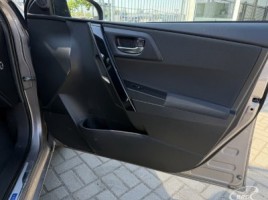 Toyota Auris | 3
