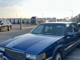 Cadillac DeVille | 1