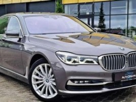 BMW 750, 4.4 l., saloon | 1