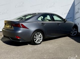 Lexus IS 300h | 1