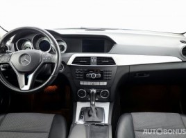 Mercedes-Benz C250 | 4