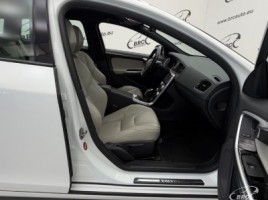 Volvo V60, 2.4 l., universal | 3