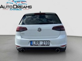 Volkswagen Golf | 2