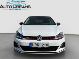 Volkswagen Golf | 1