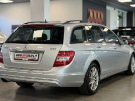 Mercedes-Benz C200 | 4