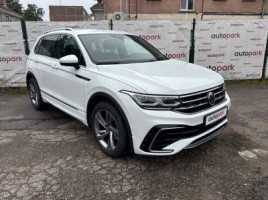 Volkswagen Tiguan | 1