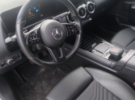 Mercedes-Benz B180 | 1