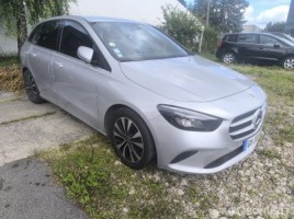 Mercedes-Benz B180 | 2