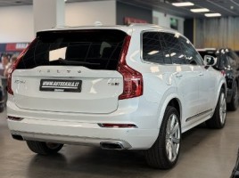 Volvo XC90 | 4