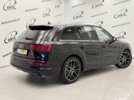 Audi Q7 | 1