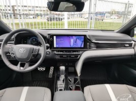 Toyota Camry | 3
