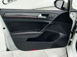 Volkswagen Golf | 3