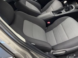 Toyota Avensis, 1.6 l., Седан | 4