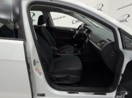 Volkswagen Golf | 3