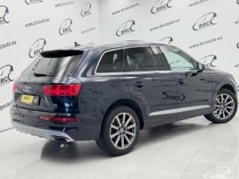 Audi Q7 | 1