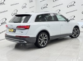 Audi Q7 | 1