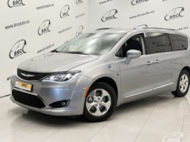 Chrysler Pacifica минивэн