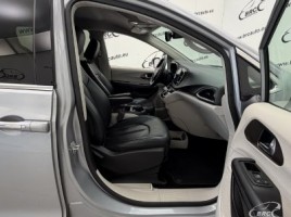 Chrysler Pacifica | 3