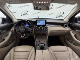 Mercedes-Benz GLC300 | 2