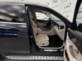 Mercedes-Benz GLC300 | 3