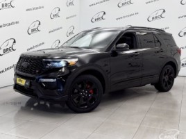 Ford Explorer cross-country