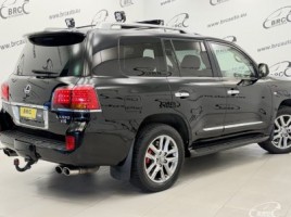 Lexus LX 570 | 1