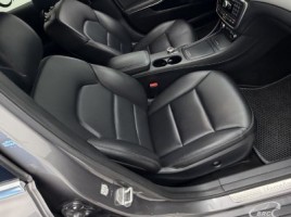 Mercedes-Benz GLA250 | 4