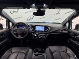 Chrysler Pacifica | 2