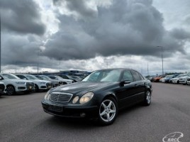 Mercedes-Benz E200 sedanas