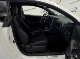 Toyota Yaris, 1.6 l., hatchback | 3
