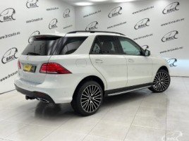 Mercedes-Benz ML350 | 1