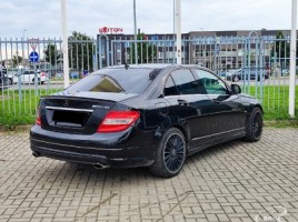 Mercedes-Benz C320 | 1