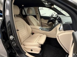 Mercedes-Benz GLC300 | 3