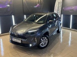 Toyota Yaris visureigis
