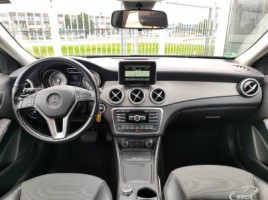 Mercedes-Benz GLA220 | 3