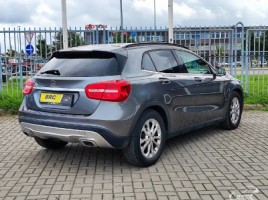 Mercedes-Benz GLA220 | 1