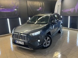 Toyota RAV4 visureigis
