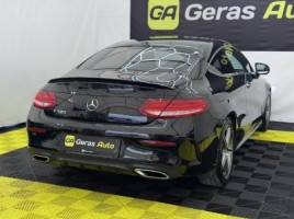 Mercedes-Benz C300 | 3