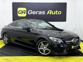 Mercedes-Benz C300 | 2