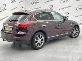 Infiniti EX30 | 1