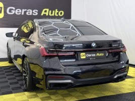 BMW 740 | 3