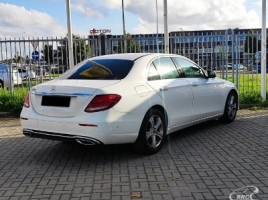 Mercedes-Benz E200 | 1