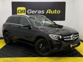 Mercedes-Benz GLC300 | 2