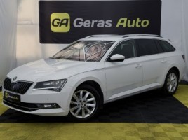Skoda Superb universalas