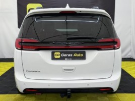 Chrysler Pacifica | 4
